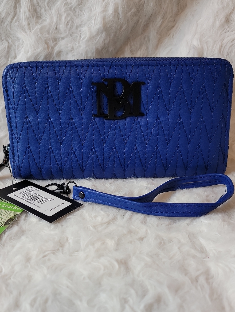 NWT Badgley Mischka Electric Blue Quilted Wristlet w/ Phone Holder